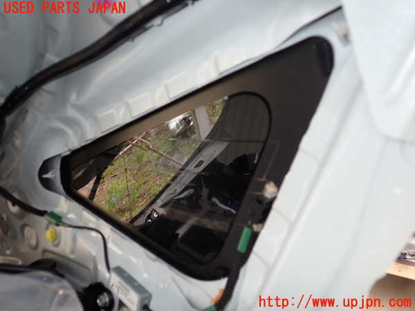 1UPJ-9240841382]ハリアー ハイブリッド(AXUH80)左クォーターガラス AGC M2V3 中古_2
