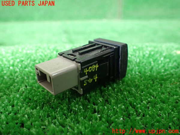 1UPJ-9240846309]ハリアー ハイブリッド(AXUH80)スイッチ4 (横滑り防止オフ) 中古_2