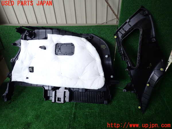 1UPJ-9240847680]ハリアー ハイブリッド(AXUH80)左リアピラートリム 中古_4