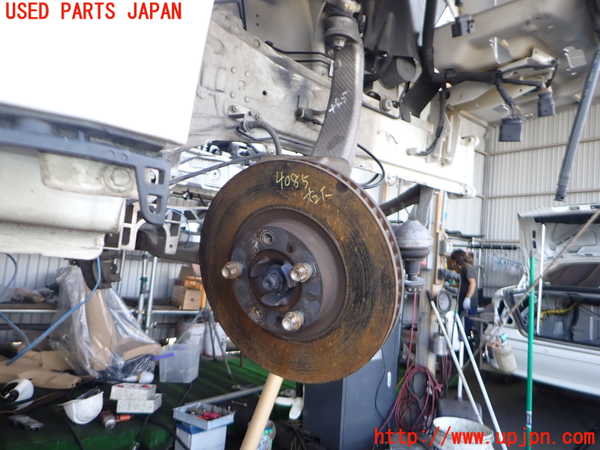 2UPJ-9240854290]ポルシェ・パナメーラ(970M46(改))右フロントナックルハブ 中古_2