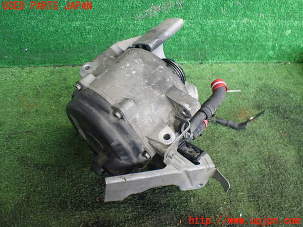2UPJ-9240856015]ポルシェ・パナメーラ(970M46(改))オルタネーター(ダイナモ) 中古_2