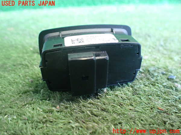 2UPJ-9240856308]ポルシェ・パナメーラ(970M46(改))スイッチ3(リアゲート) 中古_2