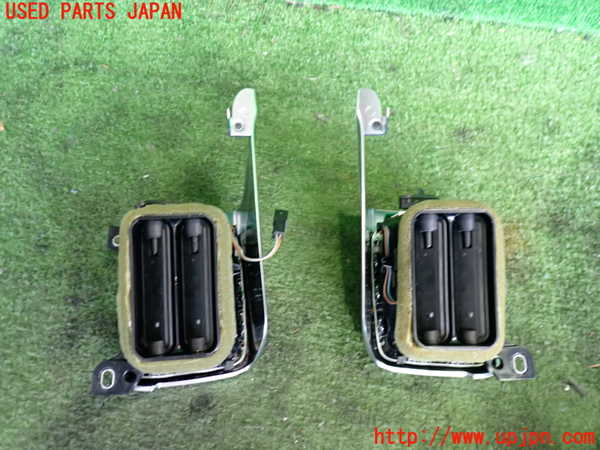 2UPJ-9240857526]ポルシェ・パナメーラ(970M46(改))エアコン吹き出し口1(真中) 中古_2