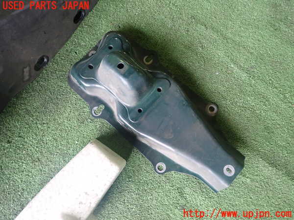 1UPJ-9240861014]ロードスター(NA8C)フロントバンパーホースメント 中古_5