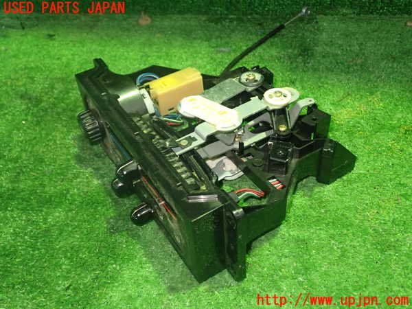 1UPJ-9240866066]ロードスター(NA8C)エアコンスイッチ1 (ジャンク品) 中古_2
