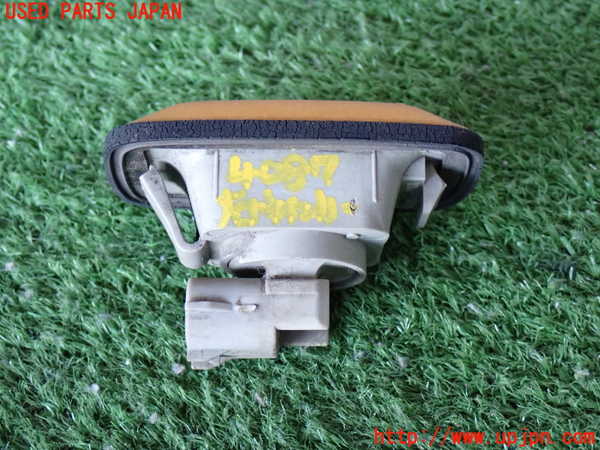 2UPJ-9240871160]ランクルプラド(KZJ95W)右ウィンカーレンズ 中古_2