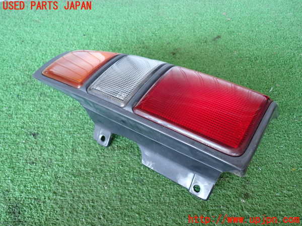 2UPJ-9240871530]ランクルプラド(KZJ95W)右テールランプ 中古_2