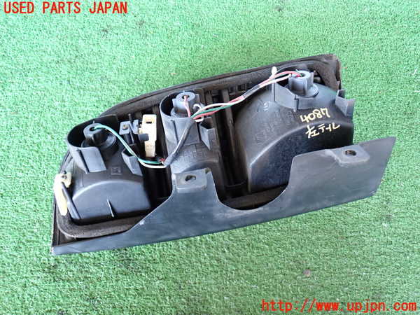 2UPJ-9240871536]ランクルプラド(KZJ95W)左テールランプ 中古　【ジャンク品】_4