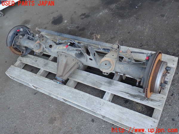 2UPJ-9240874400]ランクルプラド(KZJ95W)リアデフホーシング 中古_2