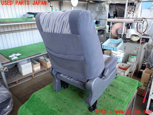2UPJ-9240877065]ランクルプラド(KZJ95W)助手席シート 中古_4
