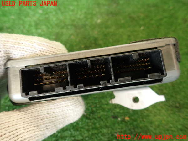 2UPJ-9240886120]センチュリー(GZG50)サスペンションコンピューター 中古_3