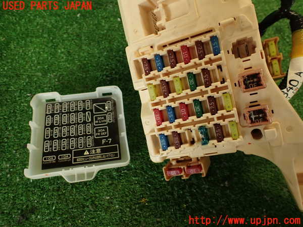 2UPJ-9240886742]センチュリー(GZG50)ヒューズボックス2 （室内 運転席側）中古_4