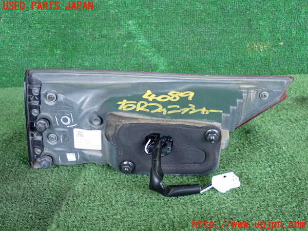 2UPJ-9240891550]レクサス・IS350(GSE31)右リアフィニッシャー 中古_2