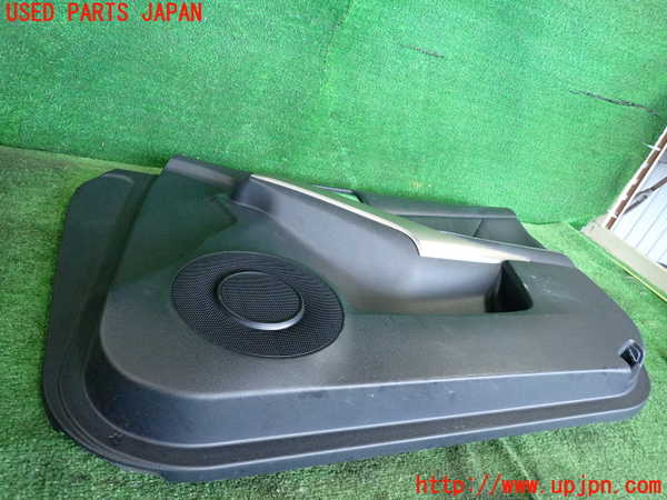 2UPJ-9240891234]レクサス・IS350(GSE31)右前ドア内張り 中古_3