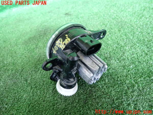 2UPJ-9240901182]ボルボ・V60(ZB420TM)左フォグ 中古_2