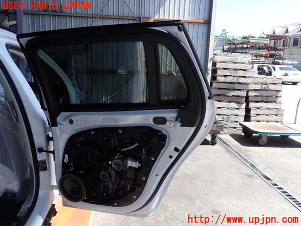 2UPJ-9240901290]ボルボ・V60(ZB420TM)右後ドア 中古(43R-011795 M12385)_4