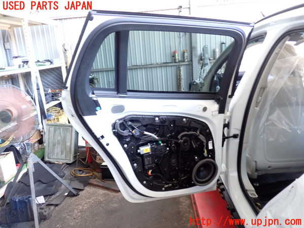 2UPJ-9240901320]ボルボ・V60(ZB420TM)左後ドア (ジャンク品) 中古(43R-011795 M12385)_4