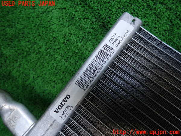 2UPJ-9240902322]ボルボ・V60(ZB420TM)ラジエーター2 中古_2