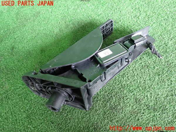 2UPJ-9240906381]ボルボ・V60(ZB420TM)センサー1 中古_3