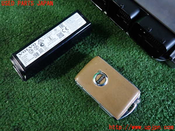 2UPJ-9240906110]ボルボ・V60(ZB420TM)エンジンコンピューター 中古_3