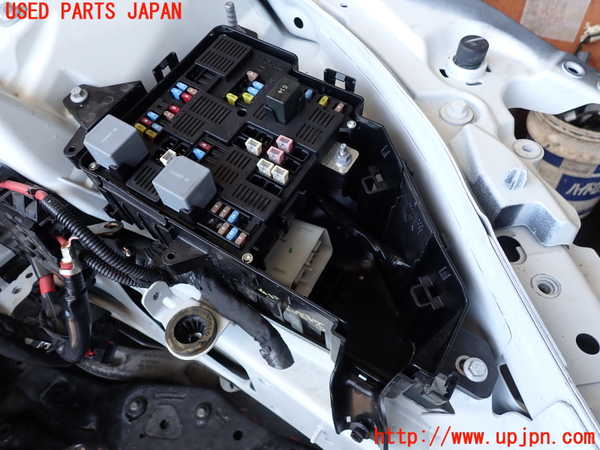 2UPJ-9240906741]ボルボ・V60(ZB420TM)ヒューズボックス1 中古_2