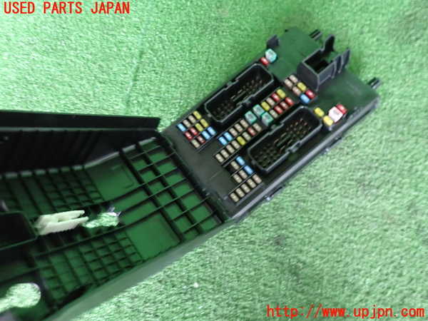 2UPJ-9240906742]ボルボ・V60(ZB420TM)ヒューズボックス2 中古_3