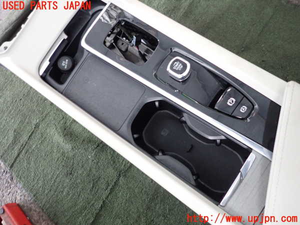 2UPJ-9240907540]ボルボ・V60(ZB420TM)センターコンソール 中古_4