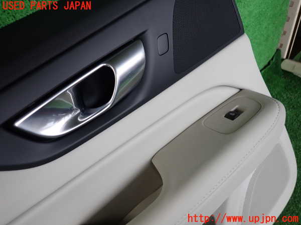 2UPJ-9240901324]ボルボ・V60(ZB420TM)左後ドア内張り 中古_2