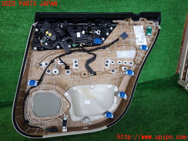 2UPJ-9240901324]ボルボ・V60(ZB420TM)左後ドア内張り 中古_3