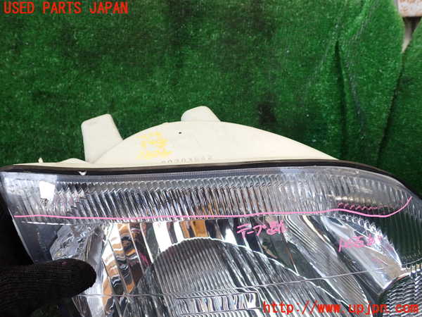 1UPJ-9240911130]ハイエースワゴン100系(KZH100G)右ヘッドライト ハロゲン 中古_2