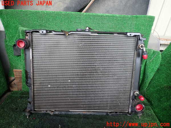 1UPJ-9240912321]ハイエースワゴン100系(KZH100G)ラジエーター1 中古_2