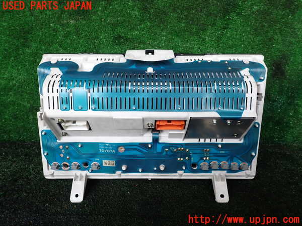 1UPJ-9240916170]ハイエースワゴン100系(KZH100G)スピードメーター 中古_3