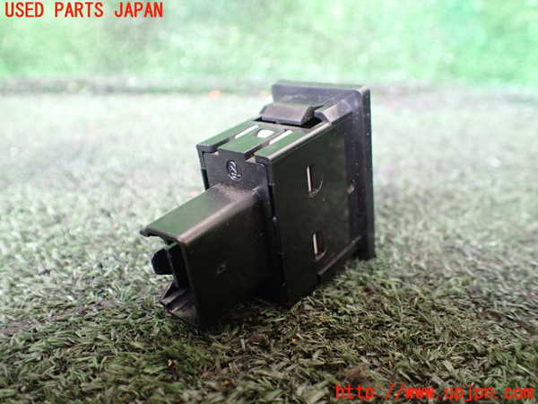 1UPJ-9240916307]ハイエースワゴン100系(KZH100G)スイッチ2 スライドドア 中古_2
