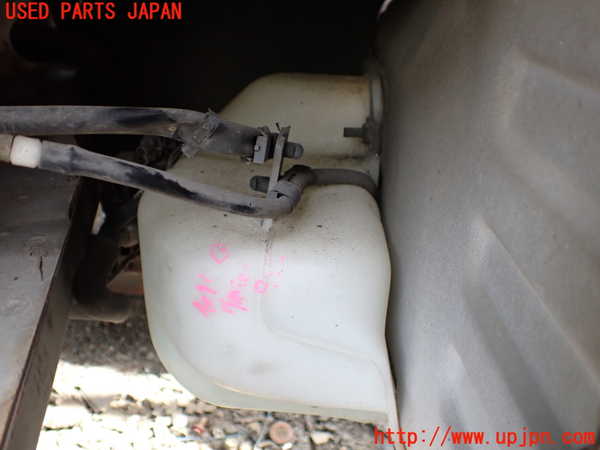 1UPJ-9240916791]ハイエースワゴン100系(KZH100G)ウォッシャータンク1 中古_3