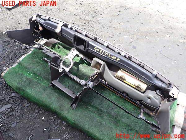 1UPJ-9240917505]ハイエースワゴン100系(KZH100G)ダッシュボード 中古_5