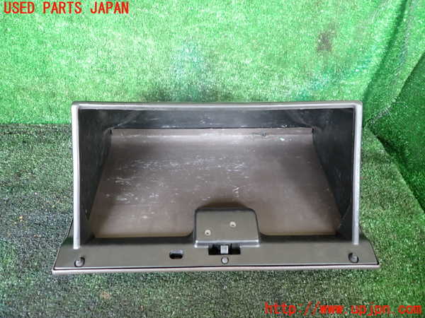 1UPJ-9240917516]ハイエースワゴン100系(KZH100G)グローブボックス1 中古_3