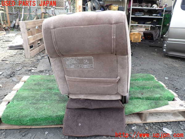 1UPJ-9240917035]ハイエースワゴン100系(KZH100G)運転席シート 中古_5