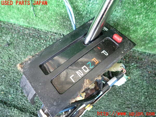 1UPJ-9240917555]ハイエースワゴン100系(KZH100G)ATシフトレバー 中古_2