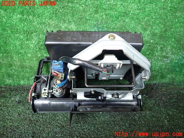 1UPJ-9240917841]ハイエースワゴン100系(KZH100G)小物入れ1 中古_4