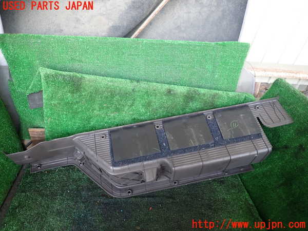 1UPJ-9240917740]ハイエースワゴン100系(KZH100G)スカッフプレート 中古_3