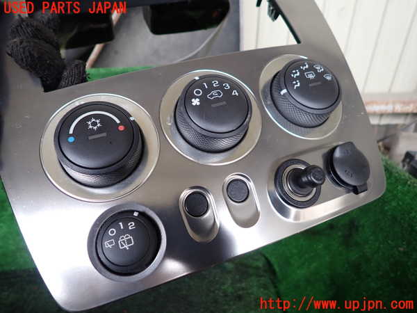 1UPJ-9240926066]ハマーH3(不明)エアコンスイッチ1 中古_2