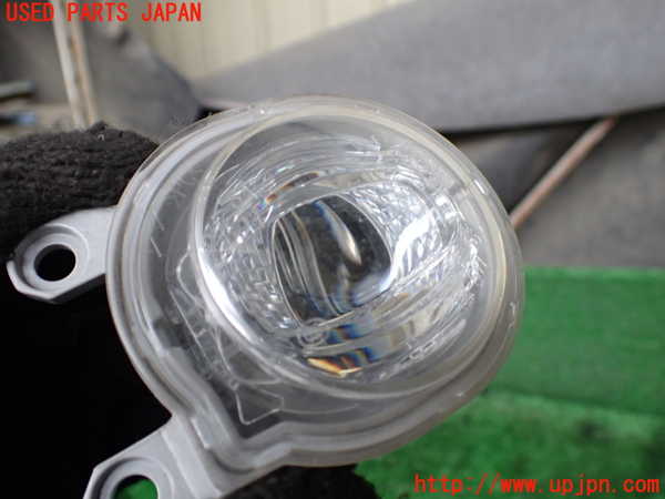 1UPJ-9240931182]クラウン ハイブリッド(AZSH20)左フォグ 中古_2