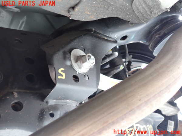 1UPJ-9240935295]クラウン ハイブリッド(AZSH20)リアメンバー 中古_2