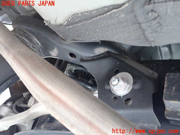 1UPJ-9240935295]クラウン ハイブリッド(AZSH20)リアメンバー 中古_3