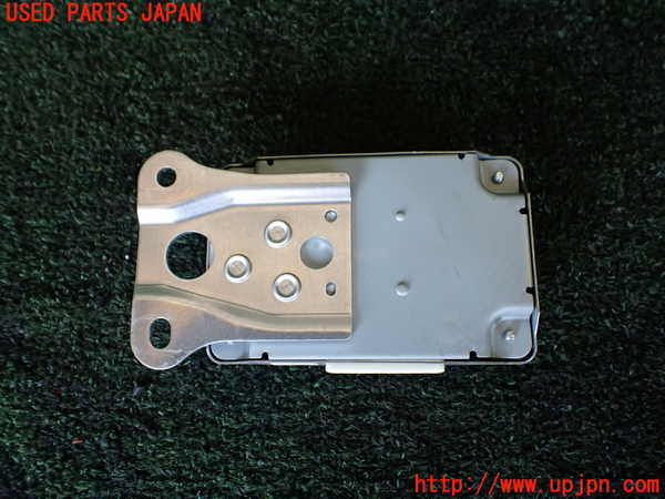 1UPJ-9240936155]クラウン ハイブリッド(AZSH20)コンピューター10 中古 86240-30100_3
