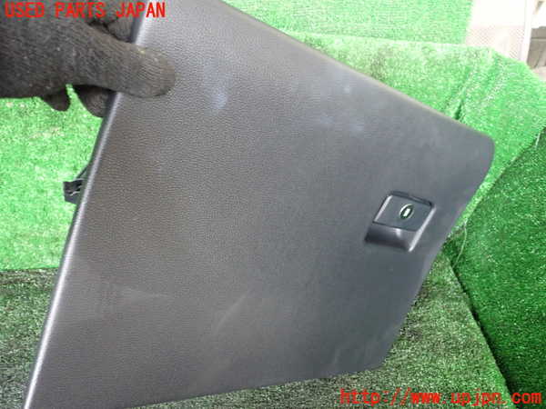 1UPJ-9240937516]クラウン ハイブリッド(AZSH20)グローブボックス1 中古_2