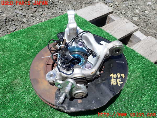 1UPJ-9240944290]クラウン クロスオーバー(AZSH35)右フロントナックルハブ 中古_2