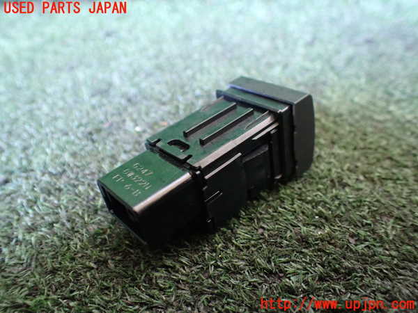 1UPJ-9240946310]クラウン クロスオーバー(AZSH35)スイッチ5(トランク) 中古_2