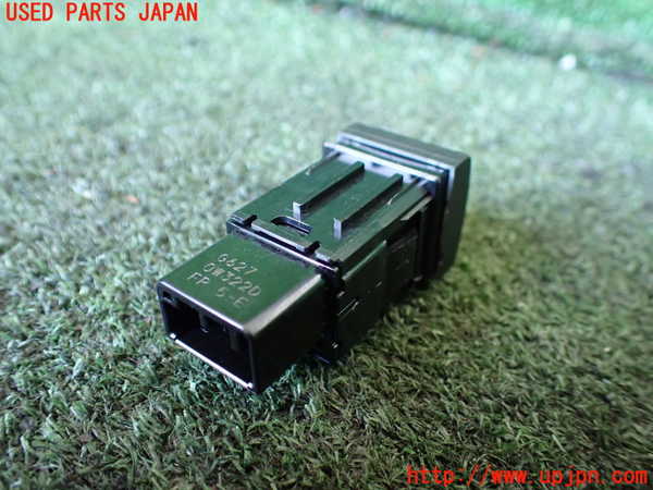 1UPJ-9240946311]クラウン クロスオーバー(AZSH35)スイッチ6(給油口) 中古_2