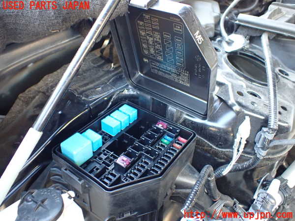 1UPJ-9240946741]クラウン クロスオーバー(AZSH35)ヒューズボックス1(EGルーム内運転席側) 中古_2